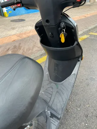 Peugeot v clip 50cm3 año 2019 4 tiempos.