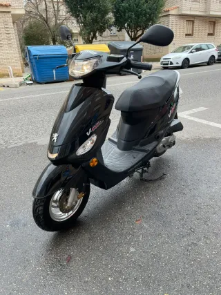 Peugeot v clip 50cm3 año 2019 4 tiempos.