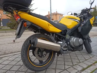 Suzuki GS500F Amarilla