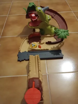 Pista Coches Disney Dino Cars