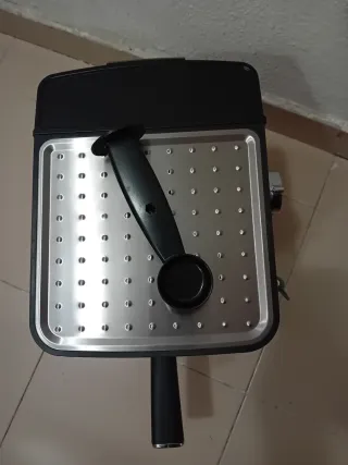 Cafetera Ufesa Espresso 1.6L 850W Táctil