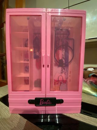 Armario Barbie Rosa sin Accesorios