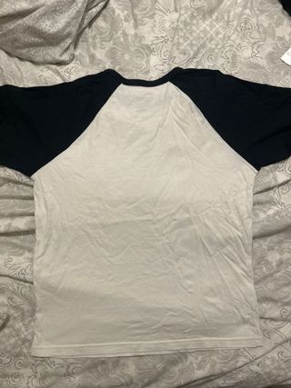 Pull&Bear Stranger Things Camiseta Blanca y Negra