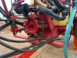 Carro herbicida Hardi 20 metros