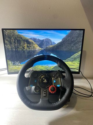 VOLANTE Y PEDALES LOGITECH - PC/PS4/PS5