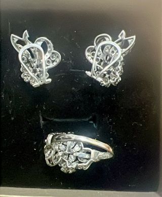 Conjunto sortija y pendientes oro diamantes