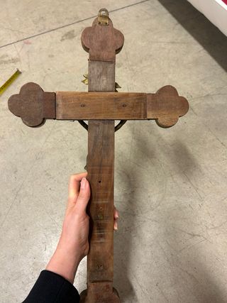 Crocifisso da parete in legno e metallo