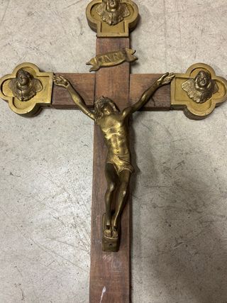 Crocifisso da parete in legno e metallo