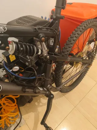 Bicicleta de Montaña Doble Suspensión