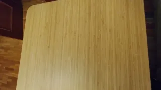 Mesa escritorio Ikea bambú con patas de metal