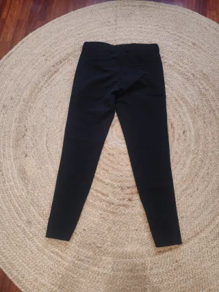 Pantalón de vestir Zara Talla 38 Negro