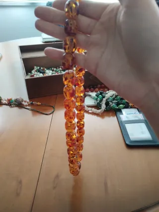 Collana con perle ambra