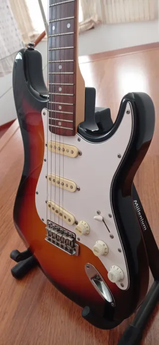 Guitarra Eléctrica Tokai Stratocaster Golden Sound