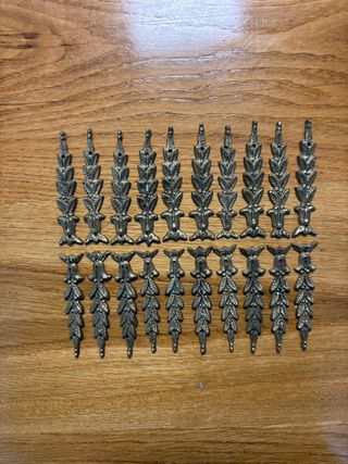 Applique in ottone antico/vintage a foglia di alloro