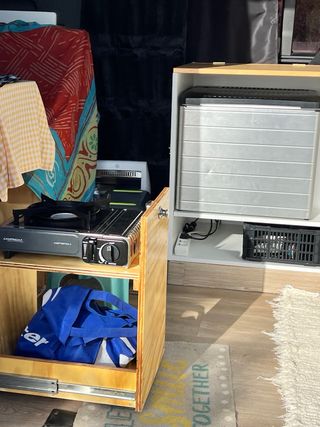 Furgo-camper homologada como turismo.