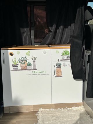 Furgo-camper homologada como turismo.