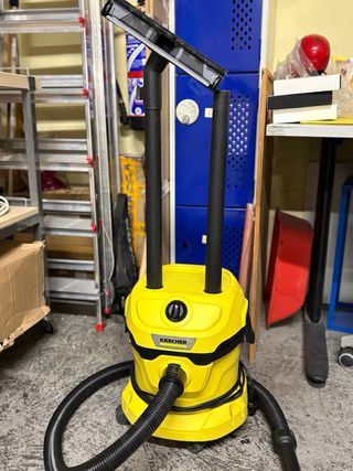 Aspiradora Kärcher Amarilla usada 1 sala vez