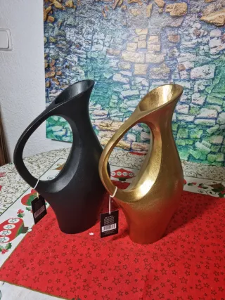 Jarrones Decorativos Aluminio Negro y Dorado