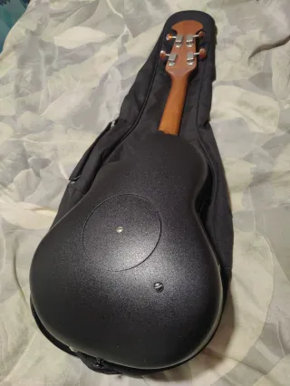 Ukelele Applause UAE158