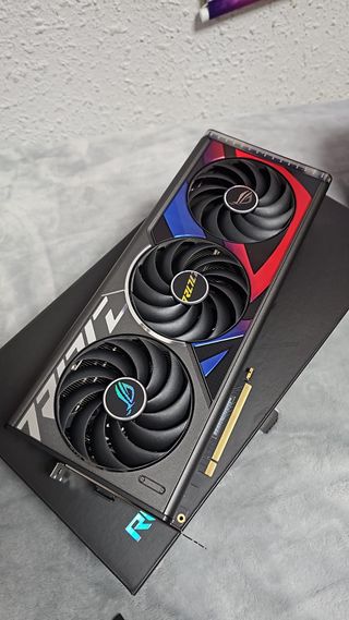 Tarjeta Gráfica ASUS ROG Strix RTX 4070 Ti