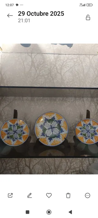 Piatti in ceramica decorati