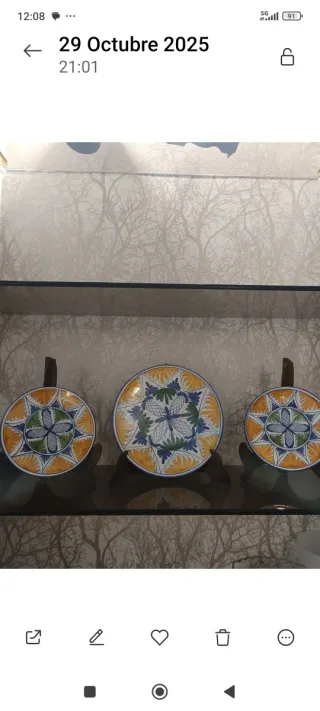 Piatti in ceramica decorati