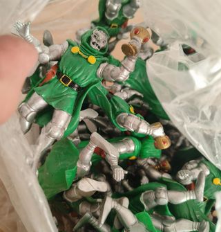 BOLSA ORIGINAL 50 FIGURAS GOMA PVC DOCTOR DOOM