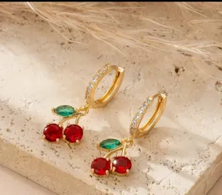 Pendientes Aro dorado con Circonitas sintéticas