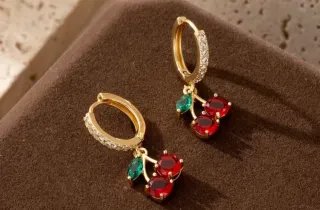 Pendientes Aro dorado con Circonitas sintéticas