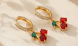 Pendientes Aro dorado con Circonitas sintéticas