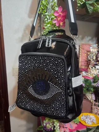Mochila espectacular con diseño de ojo