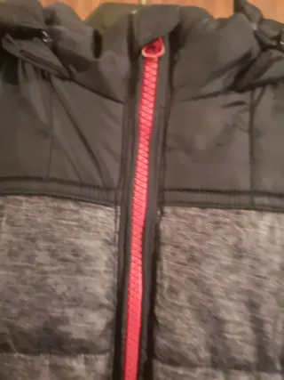 Chaqueta acolchada infantil con cremallera