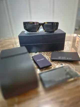 Gafas de sol Prada Marrón y Morado