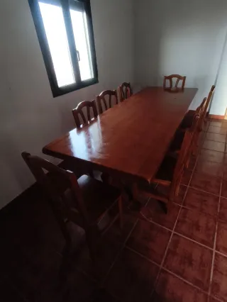 Oportunidad Mesa Madera Maciza con 8 sillas