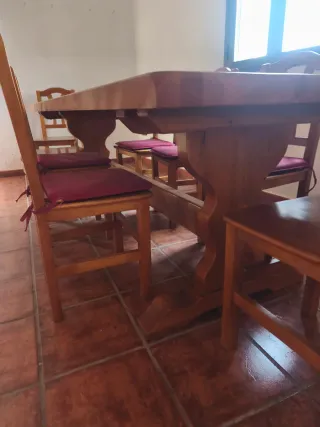 Oportunidad Mesa Madera Maciza con 8 sillas