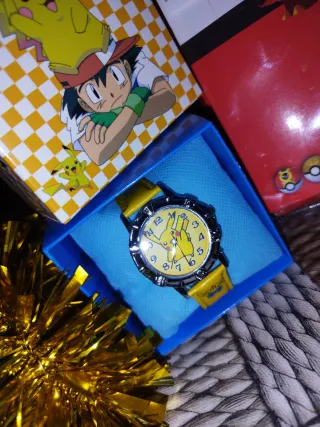 Lote: Reloj Pikachu+caja de pokeballs Y figuras!!!
