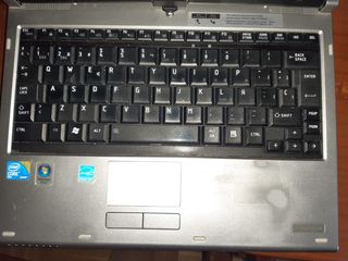 Portátil Toshiba Gris