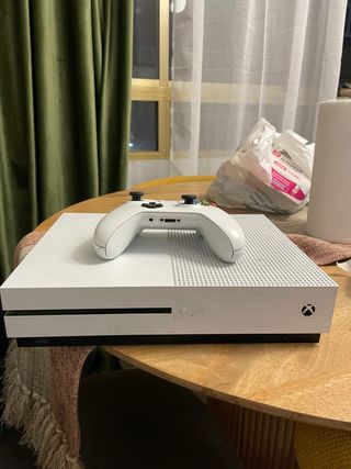 Xbox One S Blanca