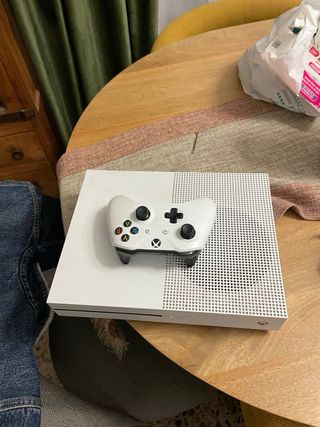 Xbox One S Blanca