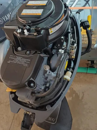 Motor Yamaha 8 CV 4 Tiempos