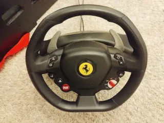 Volante Thrustmaster T80 Ferrari Edición PS4