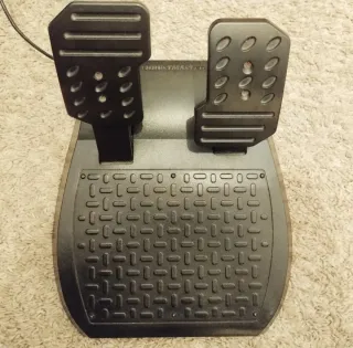 Volante Thrustmaster T80 Ferrari Edición PS4