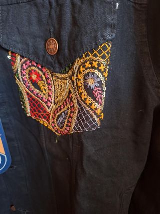 Jaqueta URBANO bordada preta L