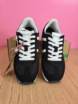 Zapatillas Benetton Talla 36 Negras y Blancas
