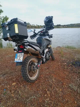 Moto Aprilia Pegaso Trail.
