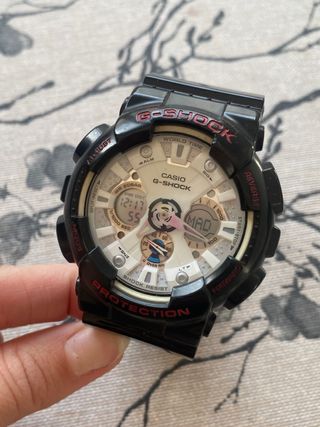 Reloj Casio G-Shock Negro y Rojo