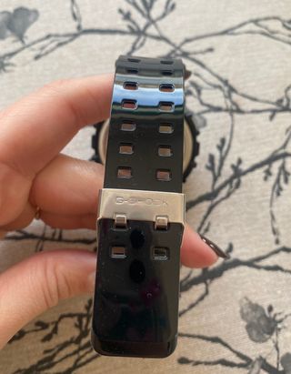 Reloj Casio G-Shock Negro y Rojo