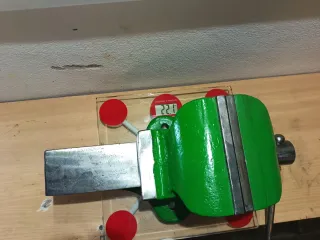 Tornillo de banco SAIN