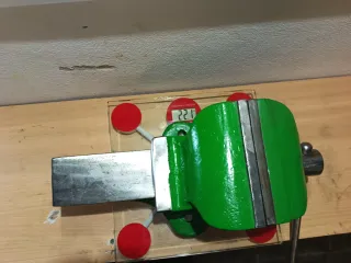 Tornillo de banco SAIN