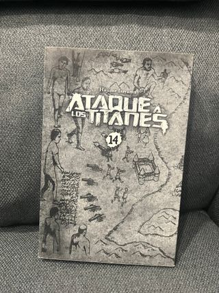 Ataque a los Titanes 14 (Spanish Edition)